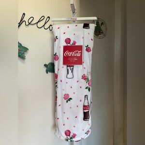 NEW Coca Cola Valentines Day or Mothers Day Throw Blanket 60”x70” Roses